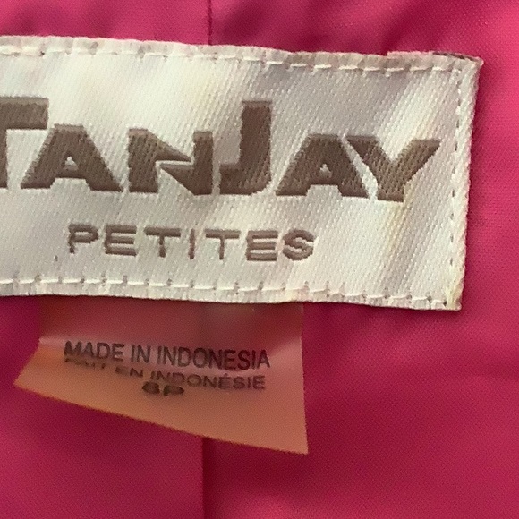 NWOT machine washable pink shimmery blazer - Picture 3 of 6